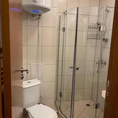 Charming Apartmnet Near Gondola And Bar Street