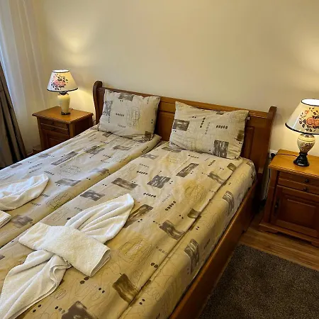 Charming Apartmnet Near Gondola And Bar Street