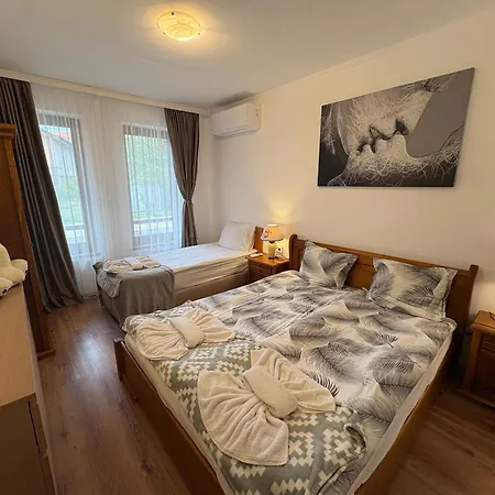 Апартамент Charming Apartmnet Near Gondola And Bar Street Банско